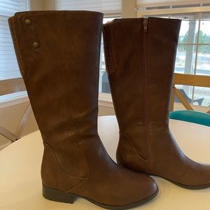 Brand new Lifestride tall brown boots -11W